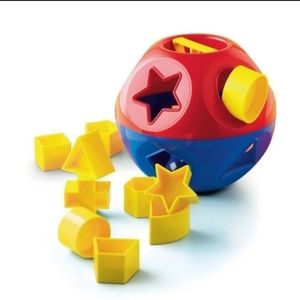 TUPPERWARE SHAPE O-TOY